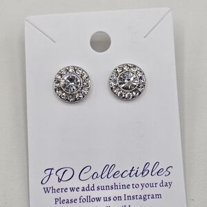 Swarovski Elements Silver Earrings Made w Swarovski Crystals Feminine